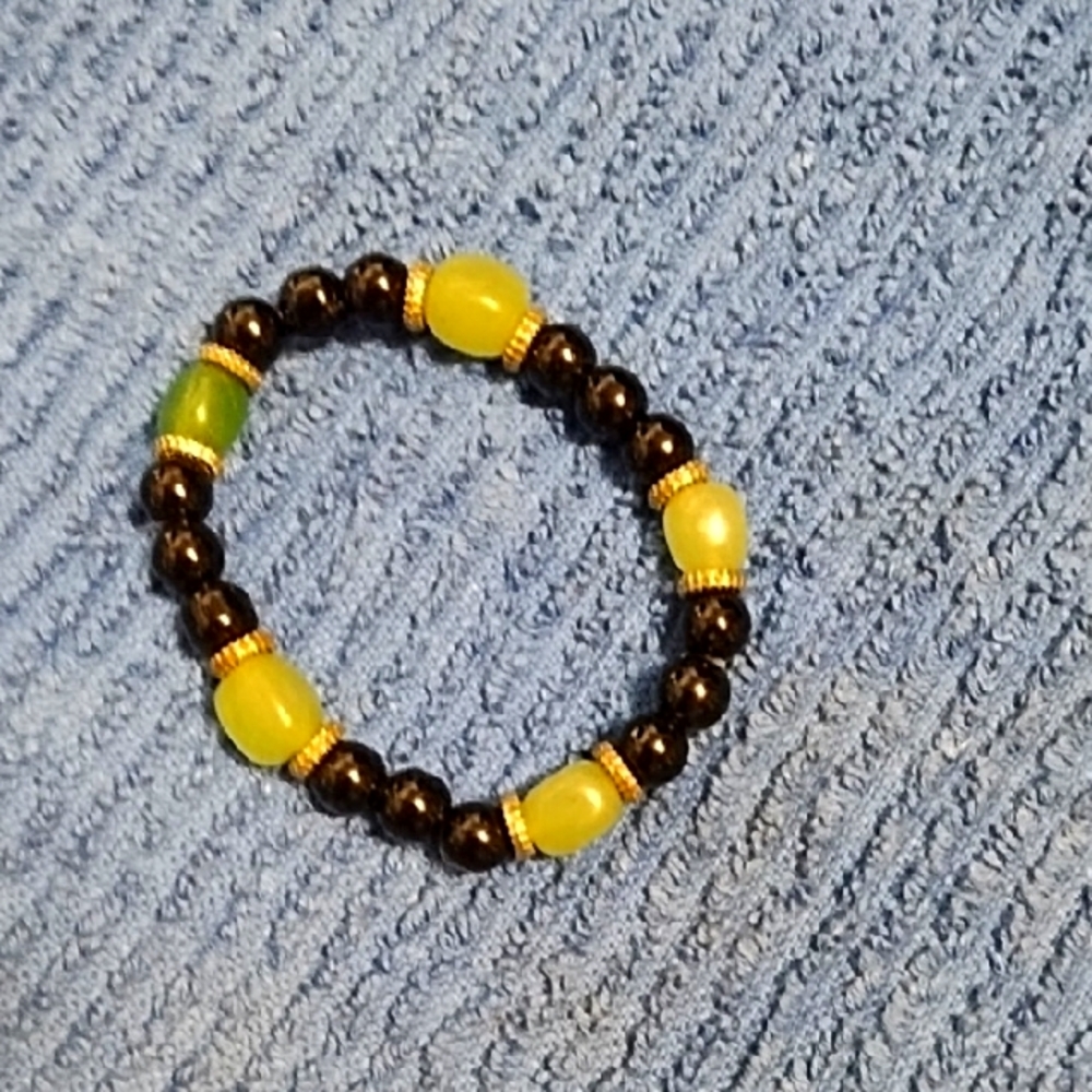 Chic Black and Yellow Beaded Bracelet